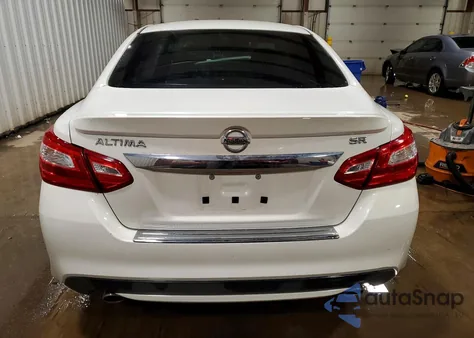 2016 Nissan Altima 2.5 из США, поврежденный, VIN 1N4AL3AP1GN387170